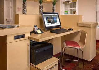 Hotel Springhill Chantilly 3*